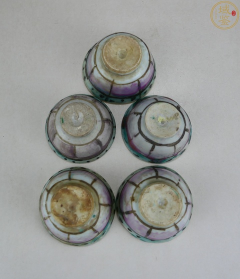 古玩陶瓷清中期 粉彩荷花小杯真品鑒賞圖