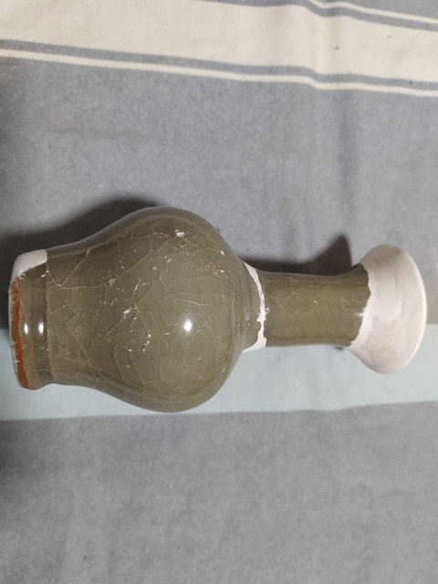 古玩陶瓷館藏級南宋龍泉青瓷花觚拍賣,當前價格1980元
