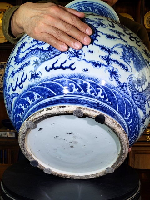 古玩陶瓷【2025精品大尊】清道光青花海水龍紋貫耳尊拍賣,當前價格268000元