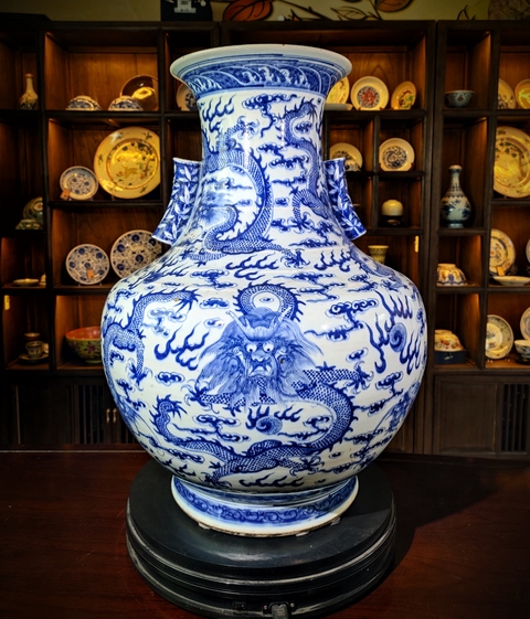 古玩陶瓷【2025精品大尊】清道光青花海水龍紋貫耳尊拍賣,當前價格268000元