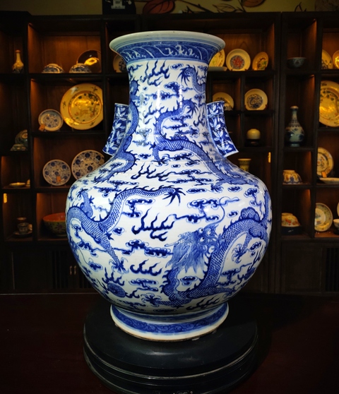 古玩陶瓷【2025精品大尊】清道光青花海水龍紋貫耳尊拍賣,當前價格268000元