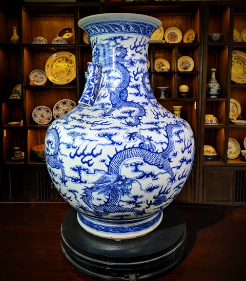 古玩陶瓷【2025精品大尊】清道光青花海水龍紋貫耳尊拍賣,當前價格268000元