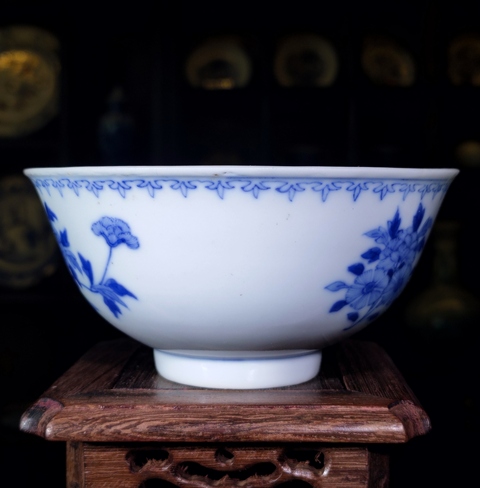 古玩陶瓷【2025新精品】江西瓷業公司青花折枝花卉紋碗拍賣，當前價格15000元
