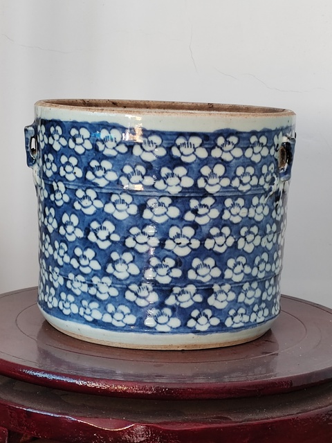 古玩陶瓷清乾隆青花留白冰梅紋四系粥罐拍賣，當前價格1800元