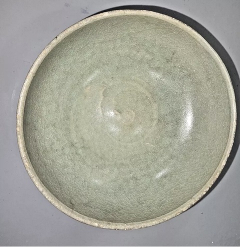 古玩陶瓷元末明初龍泉青瓷刻花茶碗拍賣，當前價格5000元