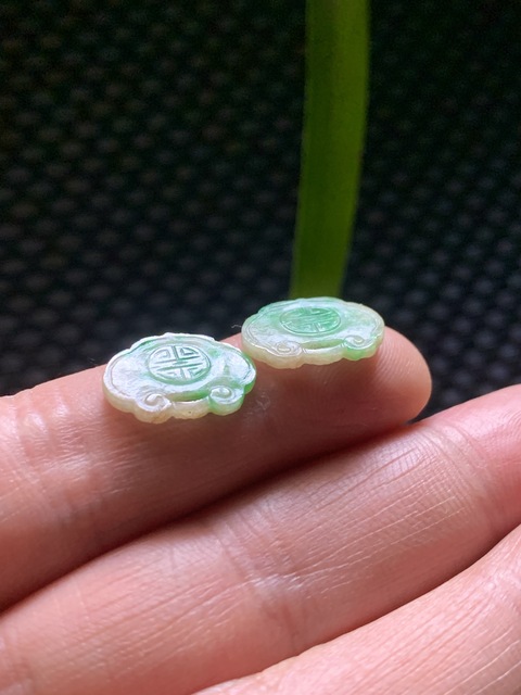 古玩玉器清代天然翡翠雕“如意”花片拍賣，當前價格9000元