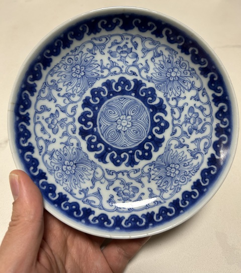 古玩陶瓷清·嘉慶本朝本款纏枝花卉紋青花盤拍賣，當前價格1888元