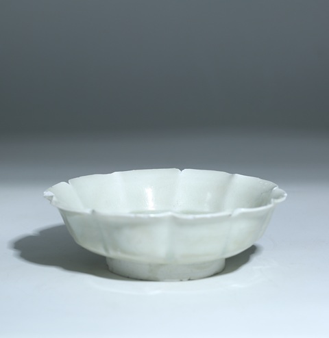 古玩陶瓷南宋青白釉花口洗拍賣,當(dāng)前價(jià)格8000元