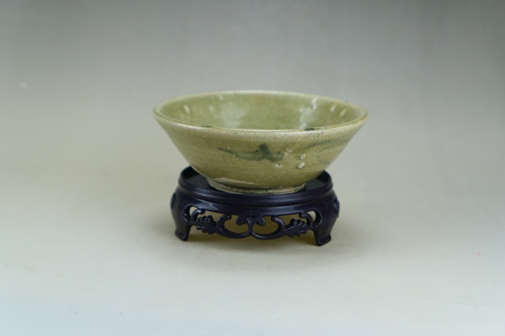 古玩陶瓷稀少:元青花花卉紋茶碗拍賣,當前價格2800元
