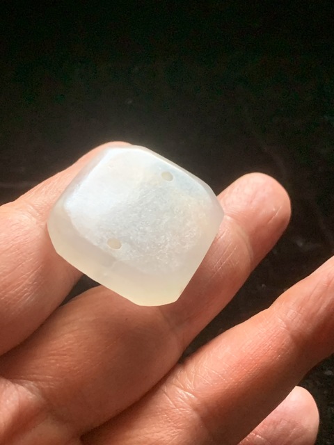 古玩玉器（一口價到底）清代天然翡翠雕“素紋帽正”拍賣，當(dāng)前價格5000元