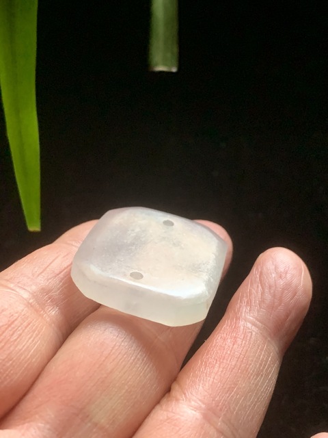 古玩玉器（一口價到底）清代天然翡翠雕“素紋帽正”拍賣，當(dāng)前價格5000元