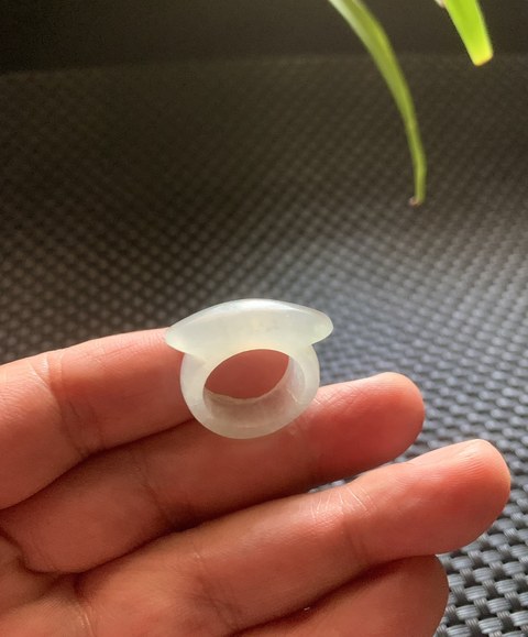 古玩玉器清代翡翠雕“素紋戒指”拍賣，當前價格2500元
