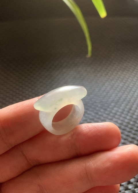 古玩玉器清代翡翠雕“素紋戒指”拍賣，當前價格2500元