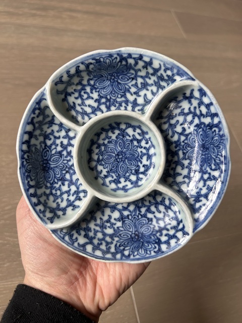 古玩陶瓷清乾隆青花格盤拍賣,當前價格5000元