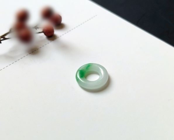 古玩玉器天然翡翠飾件拍賣，當前價格1900元