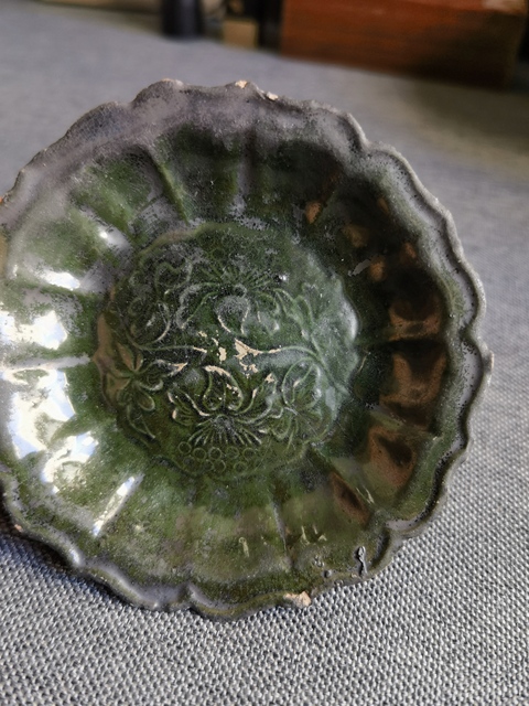 古玩陶瓷【少見精品】宋元磁灶窯綠釉印花菱口洗拍賣,當前價格0元
