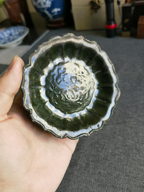 古玩陶瓷【少見精品】宋元磁灶窯綠釉印花菱口洗拍賣,當前價格0元