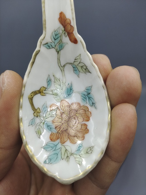 古玩陶瓷清同治?細(xì)路粉彩一品富貴瓜棱湯勺拍賣(mài),當(dāng)前價(jià)格680元