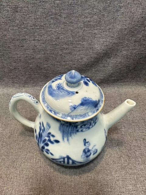 古玩陶瓷康熙青花(西廂記)茶壺拍賣,當前價格11888元