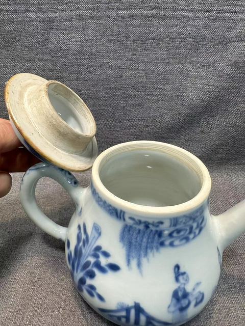 古玩陶瓷康熙青花(西廂記)茶壺拍賣,當前價格11888元