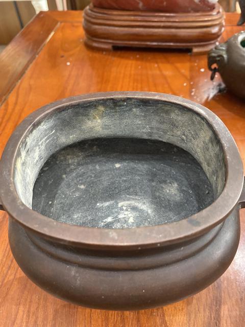 古玩銅器爐子真品鑒賞圖