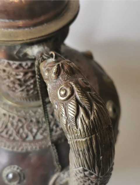 古玩銅器西藏大銅壺鑲嵌瑪瑙拍賣,當(dāng)前價格5000元