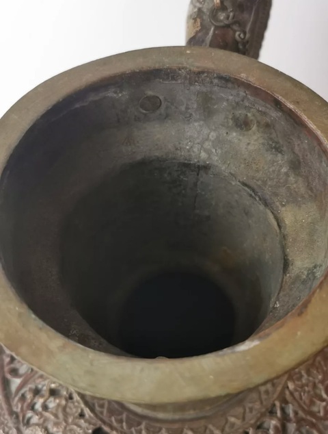 古玩銅器西藏大銅壺鑲嵌瑪瑙拍賣,當(dāng)前價格5000元