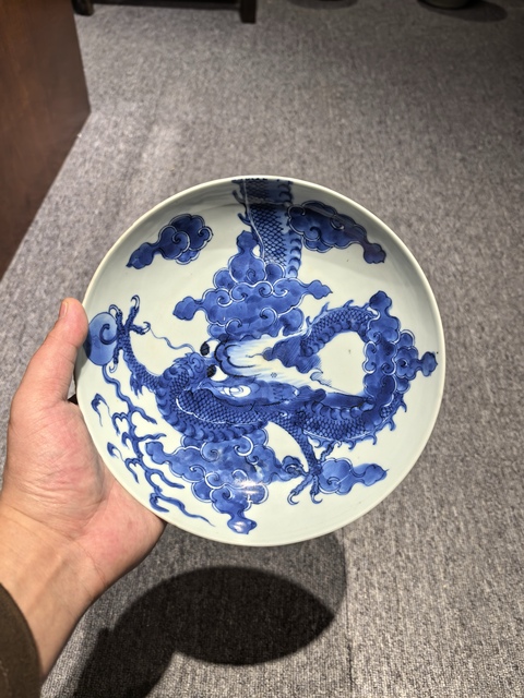 古玩陶瓷雍正過墻龍紋盤拍賣,當前價格30000元
