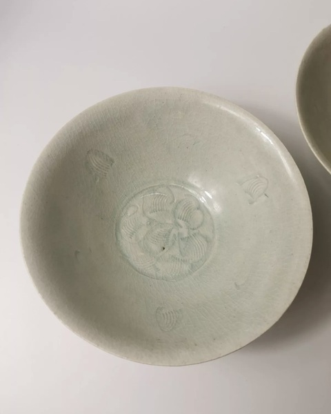 古玩陶瓷宋·青白釉篦劃花卉紋碗一對(duì)拍賣，當(dāng)前價(jià)格10000元
