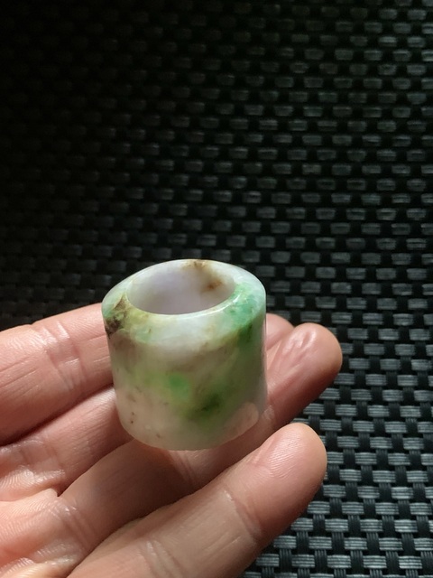 古玩玉器清代翡翠雕“素紋扳指”拍賣,當前價格5000元