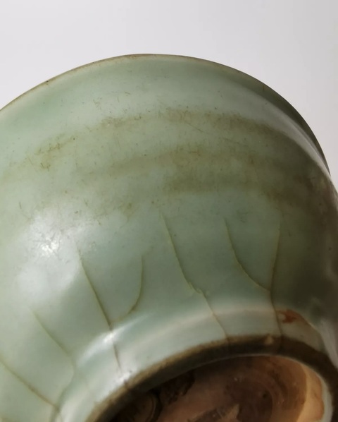 古玩陶瓷梅子青龍泉窯碗拍賣，當(dāng)前價(jià)格6000元