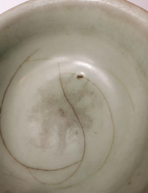 古玩陶瓷梅子青龍泉窯碗拍賣，當(dāng)前價(jià)格6000元
