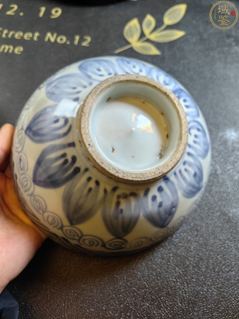古玩陶瓷康熙仿永樂雞心青花花卉紋碗拍賣，當前價格800元