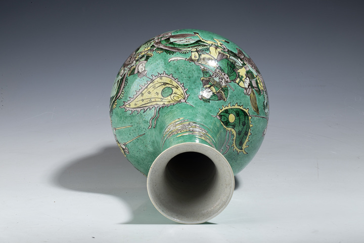 古玩陶瓷晚清·綠地素三彩三英戰呂布故事精品圖瓶拍賣，當前價格26000元