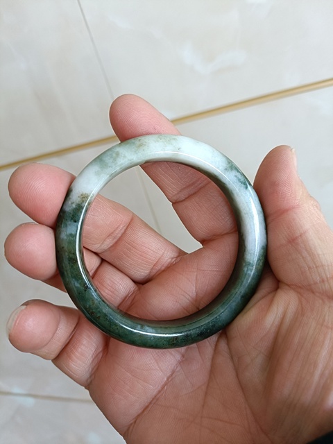 古玩玉器精品天然翡翠手鐲圈口 54.6 mm總重50.036g拍賣,當(dāng)前價(jià)格598元