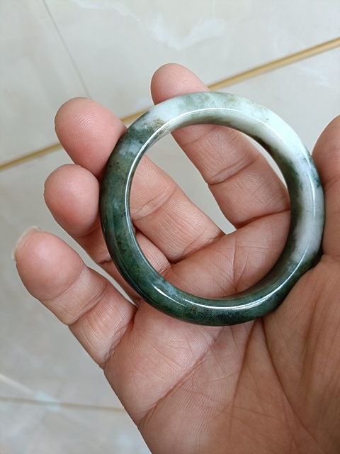 古玩玉器精品天然翡翠手鐲圈口 54.6 mm總重50.036g拍賣,當(dāng)前價(jià)格598元