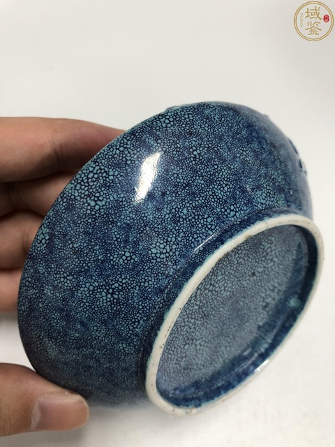 古玩陶瓷(保真卡)晚清爐鈞釉祝壽主題堆白水盂拍賣,當前價格7500元