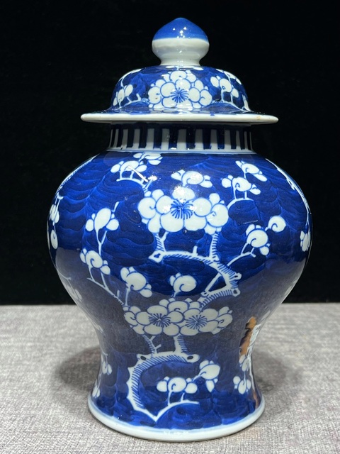 古玩陶瓷晚清青花冰梅紋將軍罐拍賣，當前價格2200元