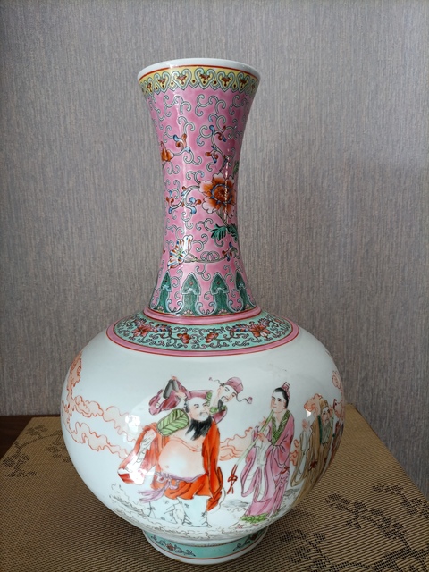 古玩陶瓷八仙圖粉彩瓶拍賣，當(dāng)前價格2580元