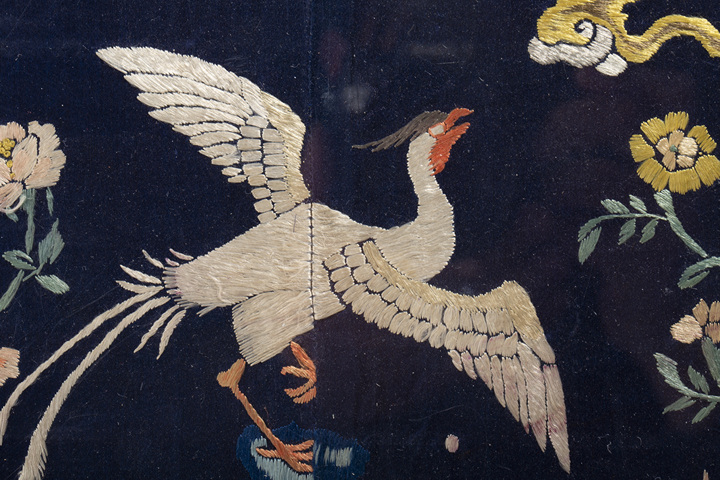 古玩雜項清中·彩繡九品文官練雀補子真品鑒賞圖