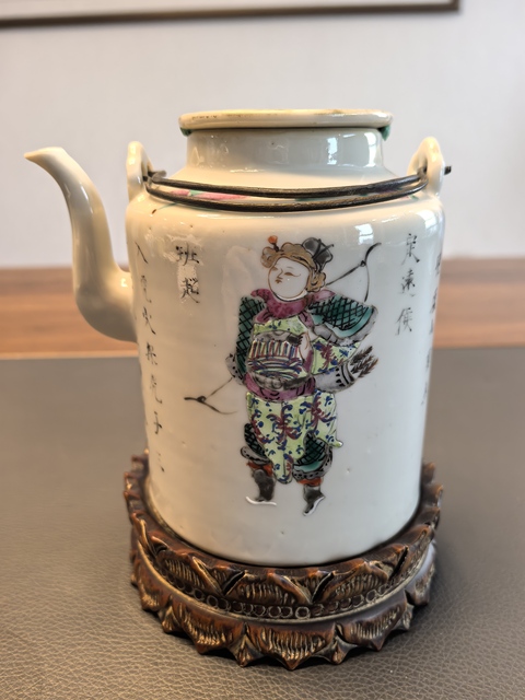 古玩陶瓷同治粉彩無雙譜人物茶壺拍賣，當前價格3500元