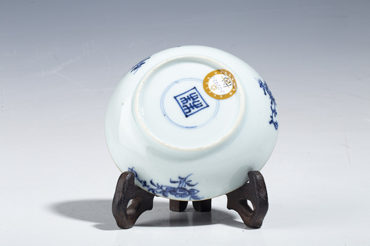 古玩陶瓷清康熙·青花嬰戲花蝶紋杯碟拍賣，當前價格218元