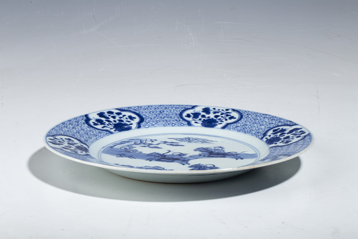 古玩陶瓷清康熙·青花狩獵圖折沿盤拍賣，當前價格516元