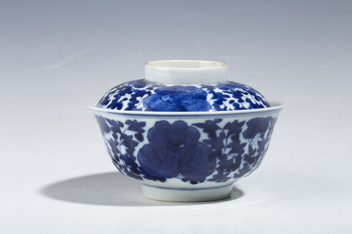 古玩陶瓷清晚·青花花卉紋蓋碗拍賣(mài)，當(dāng)前價(jià)格396元