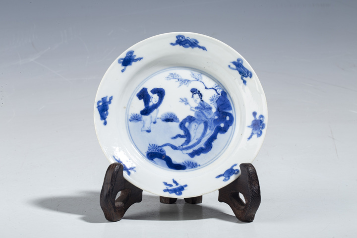 古玩陶瓷清康熙·青花三娘教子紋小碟拍賣,當前價格1456元