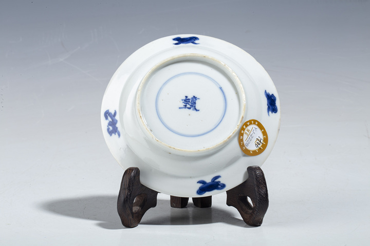 古玩陶瓷清康熙·青花三娘教子紋小碟拍賣,當(dāng)前價格416元