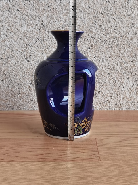 古玩陶瓷藍釉瓶拍賣,當前價格298元