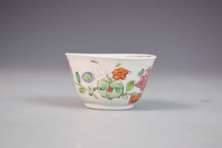 古玩陶瓷雍乾粉彩花卉紋杯碟拍賣，當前價格399元