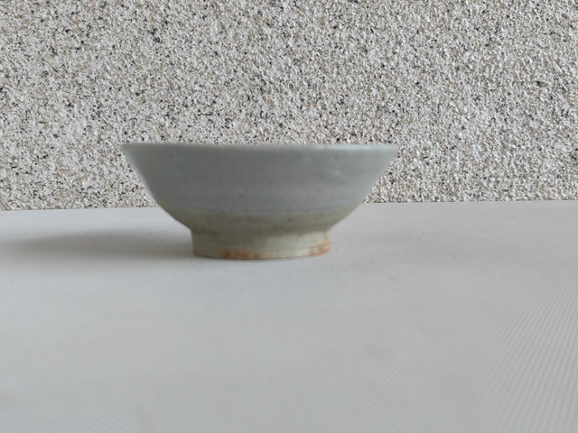 古玩陶瓷龍泉系青瓷碗拍賣，當(dāng)前價(jià)格450元