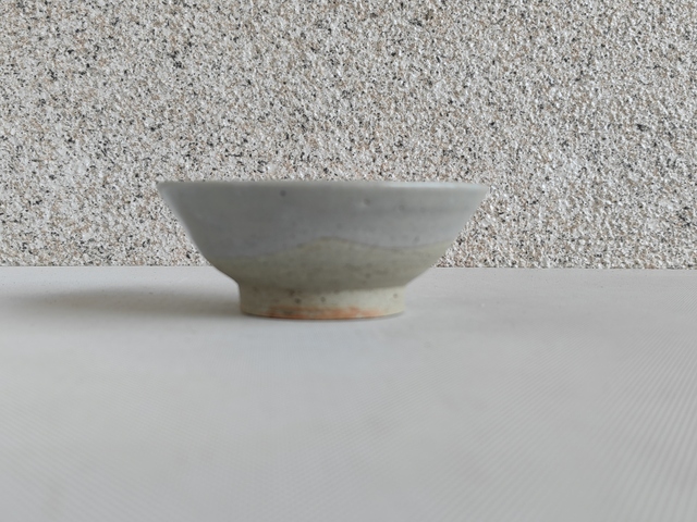 古玩陶瓷龍泉系青瓷碗拍賣，當(dāng)前價(jià)格450元